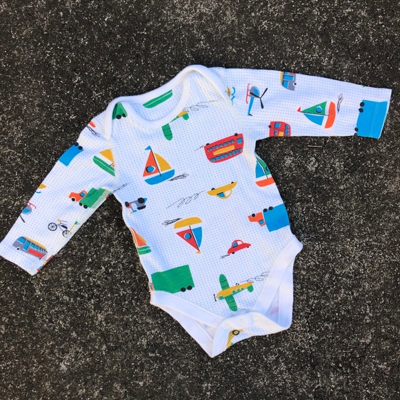 3/$10🌿 M&S Vehicles Baby Bodysuit (2) - Picture 2 of 6